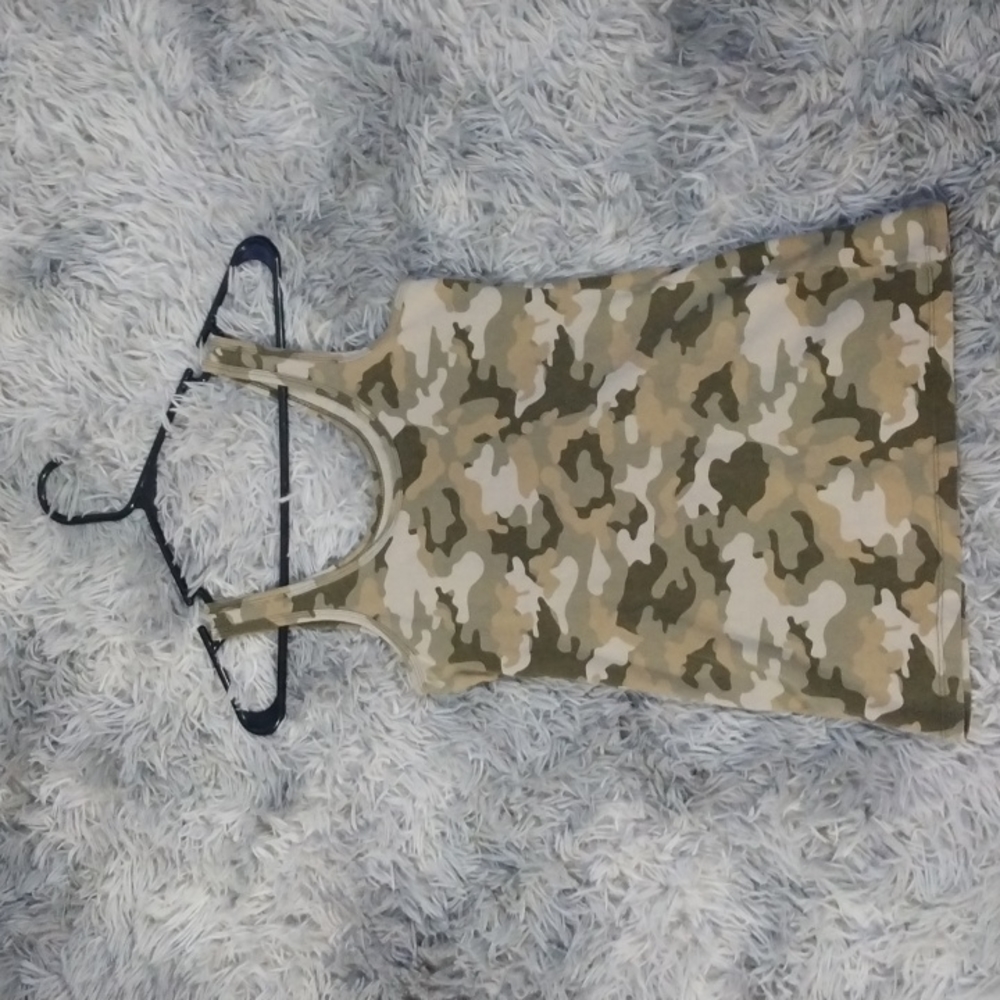 Women's camo tank top
